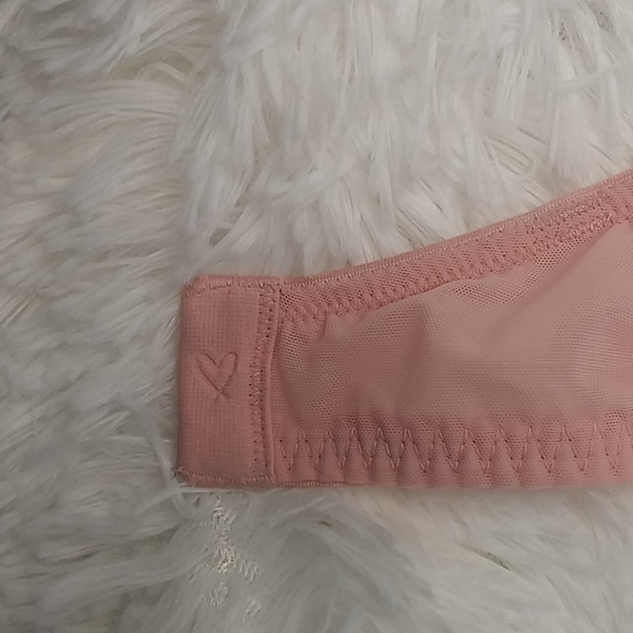 Victoria's Secret Dream Angels Bra with Fuzzy Straps - Picture 8 of 16